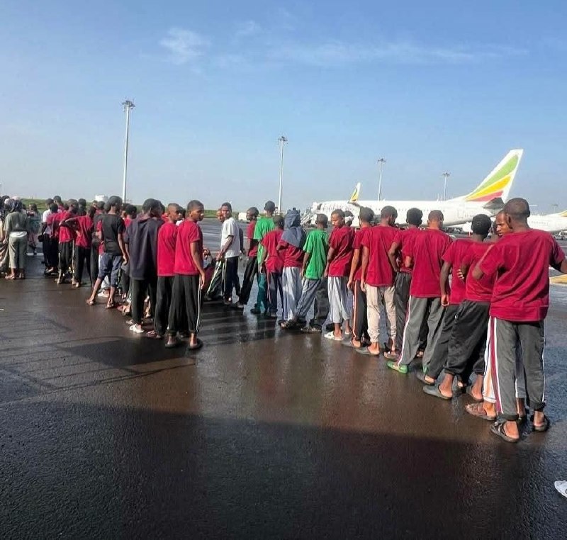 በሳዑዲ ዓረቢያ በአስቸጋሪ ሁኔታ ውስጥ የነበሩ ከ2 ሺህ 400 በላይ ኢትዮጵያውያን ወደ ሀገራቸው ተመለሱ